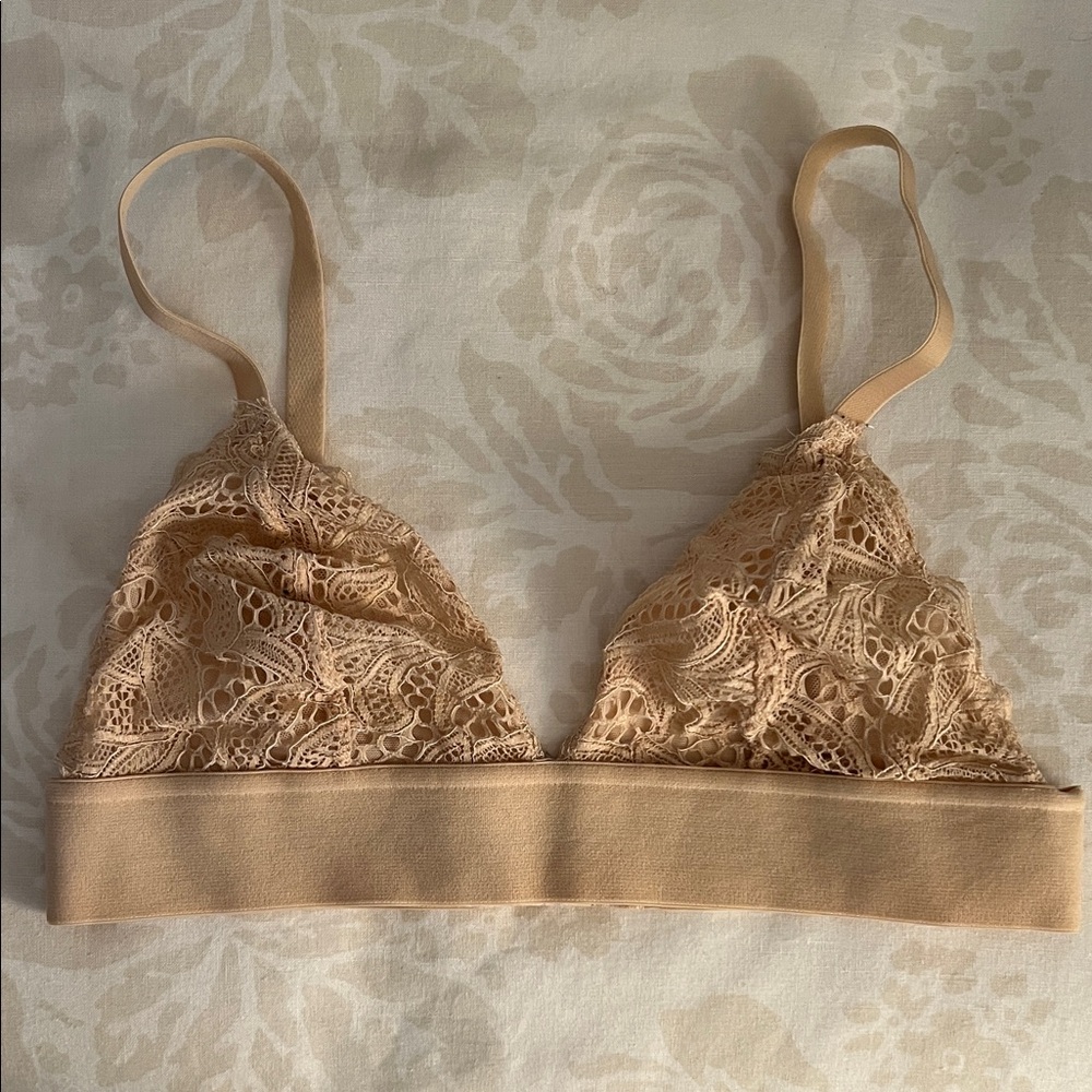 Lively Lace Bralette in Cream